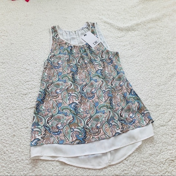 DR2 Tops - Nwt dr2 sleeveless paisley tank top Daniel rainn